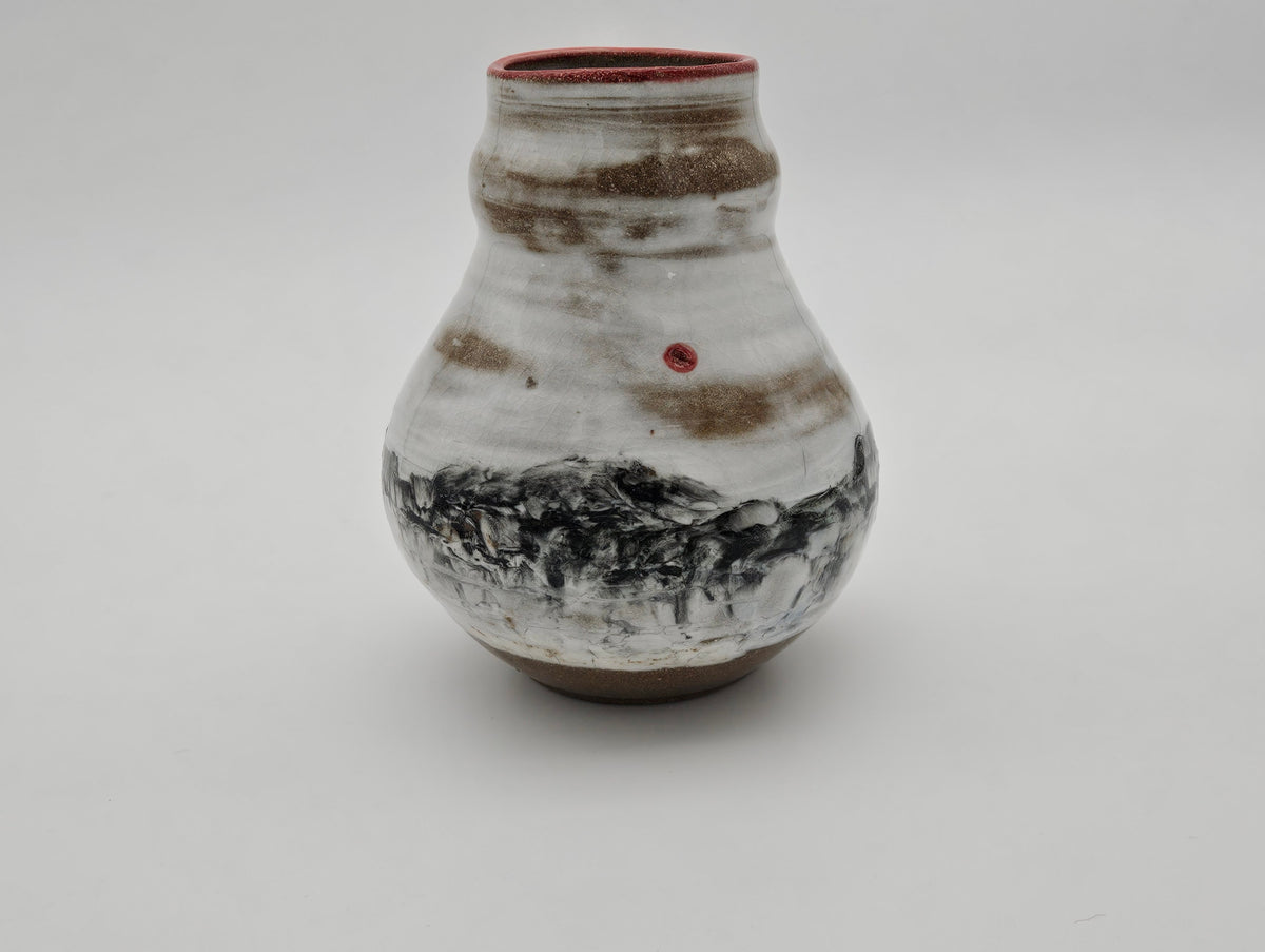 Vase - mountain with red moon