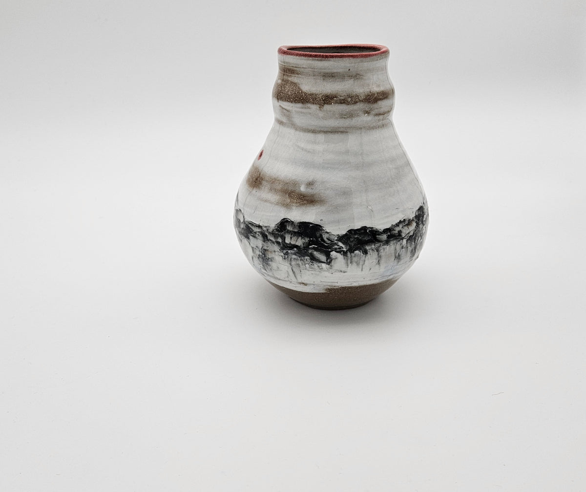 Vase - mountain with red moon